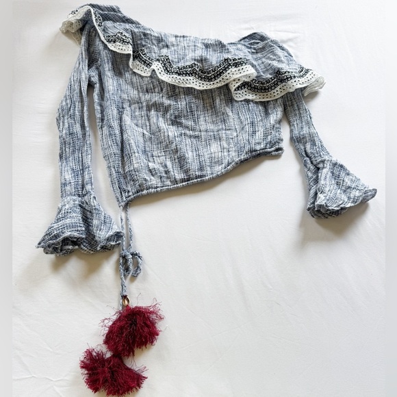 Hemant & Nandita Anthro Blue/White Red Boho Ruffled Embroidered Top Medium - Picture 2 of 5
